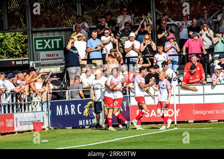 Salford sabato 9 settembre 2023. I giocatori di Walsall celebrano il loro pareggio durante la partita di Sky Bet League 2 tra Salford City e Walsall a Moor Lane, Salford, sabato 9 settembre 2023. (Foto: Ian Charles | mi News) crediti: MI News & Sport /Alamy Live News Foto Stock