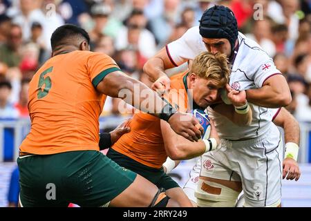 Saint-Denis, Francia. 9 settembre 2023. TATE MCDERMOTT dell'Australia e TORNIKE JALAGONIA della Georgia durante la Coppa del mondo 2023, Pool C match tra Australia e Georgia allo Stade de France. (Immagine di credito: © Matthieu Mirville/ZUMA Press Wire) SOLO USO EDITORIALE! Non per USO commerciale! Crediti: ZUMA Press, Inc./Alamy Live News Foto Stock