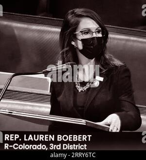 Uno screenshot C-SPAN del rappresentante degli Stati Uniti Lauren Boebert che parla ai colleghi al piano della camera il 13 gennaio 2021. Foto Stock