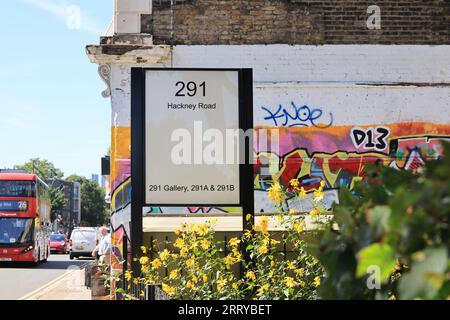 Gallery on Hackney Road vicino a Haggerston Park, presso Hackney City Farm, nella zona est di Londra, Regno Unito Foto Stock