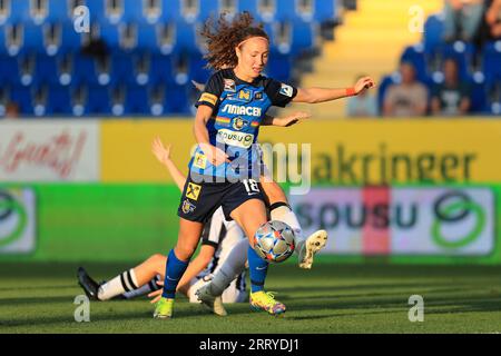 Melanie Brunnthaler (18 SKN St Polten) in azione durante la partita di qualificazione della UEFA Womens Champions League St Polten vs PAOK all'NV Arena St Polten (Tom Seiss/ SPP) credito: SPP Sport Press Photo. /Alamy Live News Foto Stock