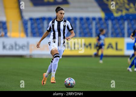 Ayshan Ahmadova (4 FC PAOK Salonicco) in azione durante la partita di qualificazione della UEFA Womens Champions League St Polten vs PAOK all'NV Arena St Polten (Tom Seiss/ SPP) credito: SPP Sport Press Photo. /Alamy Live News Foto Stock