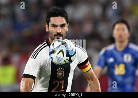 Wolfsburg, Germania. 10 settembre 2023. Calcio: Internazionale, Germania - Giappone, Volkswagen Arena. Il tedesco Ilkay Gündogan in ballo. NOTA IMPORTANTE: In conformità alle norme della DFL Deutsche Fußball Liga e della DFB Deutscher Fußball-Bund, è vietato utilizzare o far utilizzare fotografie scattate nello stadio e/o della partita sotto forma di immagini di sequenza e/o serie di foto simili a video. Credito: Federico Gambarini/dpa/Alamy Live News Foto Stock