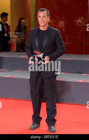 Lido di Venezia, Italia. 9 settembre 2023. Matteo Garrone partecipa alla photocall del vincitore alla 80° Mostra Internazionale d'Arte cinematografica di Venezia. Credito: SOPA Images Limited/Alamy Live News Foto Stock