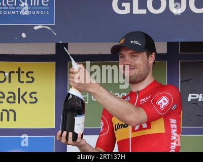 Gloucester, Regno Unito. 9 settembre 2023. Il ciclista norvegese Rasmus Tiller, vincitore della fase 7 del Tour of Britain. Crediti: Uwe Deffner/Alamy Live News Foto Stock