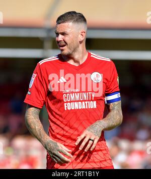 Ben Gladwin di Crawley durante la partita Sky Bet EFL League Two tra Crawley Town e Newport County al Broadfield Stadium , Crawley , Regno Unito - 9 settembre 2023 foto Simon Dack / Telephoto Images. Solo per uso editoriale. Niente merchandising. Per le immagini di calcio si applicano le restrizioni fa e Premier League, incluso l'utilizzo di Internet/dispositivi mobili senza licenza FAPL. Per ulteriori informazioni, contattare Football Dataco Foto Stock