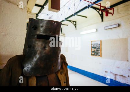 BEECHWORTH, AUSTRALIA, 30 DICEMBRE 2021: La storica prigione di Beechworth e il suo cortile in una calda giornata estiva a Victoria, Australia Foto Stock