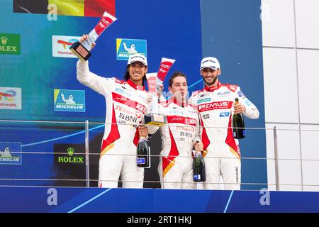 31 GELAEL Sean (idn), HABSBURG-LOTHRINGEN Ferdinand (aut), FRIJNS Robin (nld), Team WRT, Oreca 07 - Gibson, podio durante la 6 ore di Fuji 2023, 6° round del FIA World Endurance Championship 2023, dal 7 al 10 settembre 2023 sul Fuji Speedway, a Oyama, Giappone Foto Stock