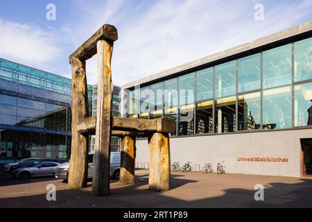 Scultura, sedia vuota, Bauhaus University Weimar Foto Stock