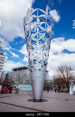 Il Calice di una scultura in piazza del Duomo, Christchurch, Nuova Zelanda Foto Stock