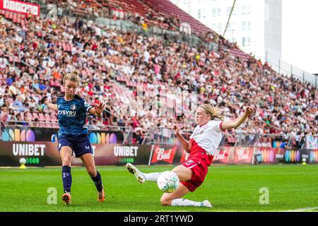 Utrecht, Paesi Bassi. 10 settembre 2023. Utrecht - Esmee de Graaf del Feyenoord V1 durante la partita tra FC Utrecht V1 contro Feyenoord V1 a Galgewaard il 10 settembre 2023 a Utrecht, Paesi Bassi. Credito: Immagini da Box a Box/Alamy Live News Foto Stock