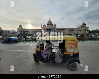 Edificio Vidhana soudha durante la celebrazione del giorno dell'indipendenza Foto Stock