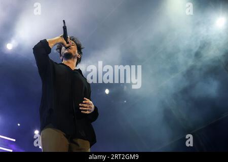 Sesto San Giovanni, Italia. 9 settembre 2023. Alberto cotta Ramusino, conosciuto professionalmente come Tananai, si esibisce dal vivo sul palco durante il FESTIVAL LIVE 2023 al carroponte. (Foto di Fabrizio Carabelli/SOPA Images/Sipa USA) credito: SIPA USA/Alamy Live News Foto Stock