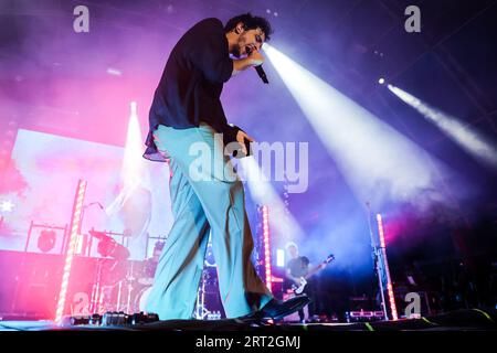 Sesto San Giovanni, Italia. 9 settembre 2023. Alberto cotta Ramusino, conosciuto professionalmente come Tananai, si esibisce dal vivo sul palco durante il FESTIVAL LIVE 2023 al carroponte. (Foto di Fabrizio Carabelli/SOPA Images/Sipa USA) credito: SIPA USA/Alamy Live News Foto Stock