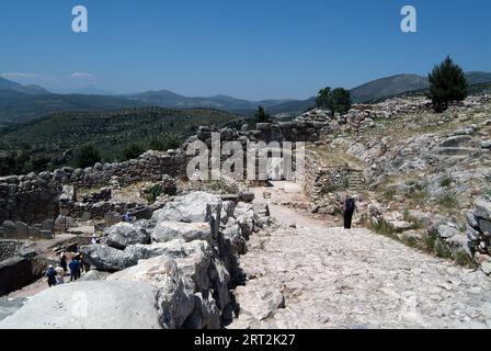 L'antico sito archeologico greco di Micene, un importante centro di civiltà greca nel secondo millennio a.C., e leggendosi associato alla guerra di Troia, Grecia, 2003. Foto Stock