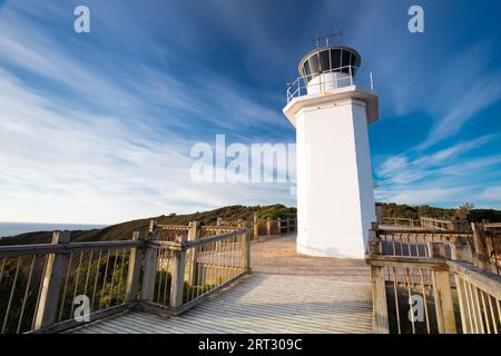 Cape Liptrap faro al tramonto in basso la costa vicino Walkerville in Victoria, Australia Foto Stock