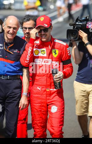 MELBOURNE, AUSTRALIA, 17 MARZO: Sebastian VETTEL della Scuderia Ferrari Mission Winnow prima dell'inizio del Gran Premio d'Australia di Formula 1 2019 Foto Stock