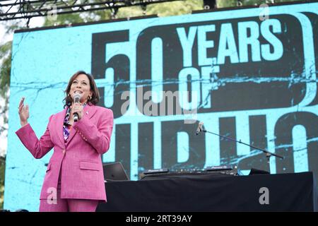 Washington, Stati Uniti d'America. 9 settembre 2023. Washington, Stati Uniti d'America. 9 settembre 2023. Il Vice Presidente degli Stati Uniti Kamala Harris fa commenti in occasione del 50° anniversario della celebrazione dell'Hip Hop, tenutasi presso la residenza dell'Osservatorio Navale, il 9 settembre 2023 a Washington, DC l'evento ha celebrato il contributo dell'hip hop alla comunità e al mondo neri. Credito: Lawrence Jackson/White House Photo/Alamy Live News Foto Stock