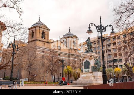 Saragozza, Spagna - 14 febbraio 2022: Monumento di Augustina Raimunda Maria Saragossa i Domenech, un'eroina pubblica della città durante la guerra di penisola. Foto Stock