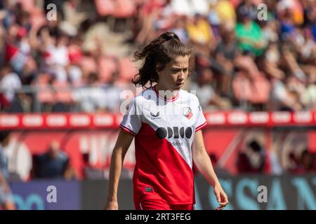 Utrecht, Paesi Bassi. 10 settembre 2023. Utrecht, Paesi Bassi, 10 settembre 2023: Nurija van Schoonhoven (27 Utrecht) in azione durante la partita Eredivisie Vrouwen tra Utrecht e Feyemoord nello Stadion Galgenwaard di Utrecht, Paesi Bassi. (Leiting Gao/SPP) credito: SPP Sport Press Photo. /Alamy Live News Foto Stock