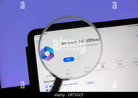 Ostersund, Svezia - Mars 6, 2023: Applicazione Microsoft 365 Office su ipad. Microsoft Office è una suite Office creata da Microsoft. Foto Stock