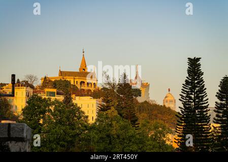 Vista al tramonto della Cappella di nostra Signora di Penha a Macao Foto Stock