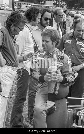 1971 Watkins Glen Trans am, Mark Donohue intervistato da Chris Economaki Foto Stock