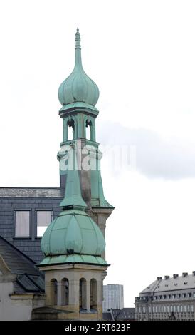 L'edificio di Højbrohus si trova sul lato est di Amagertorv, tra Østergade e Store Kirkestræde, nella città vecchia di Copenaghen, Danimarca. Foto Stock