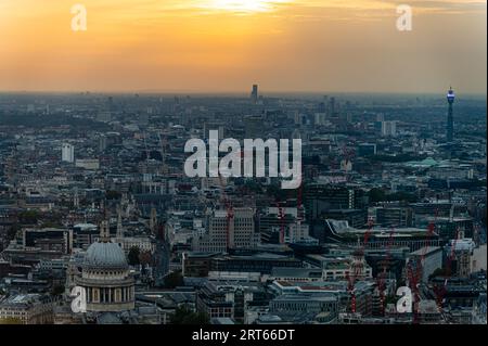 Vista dall'8 Bishopsgate, Londra, Regno Unito Foto Stock