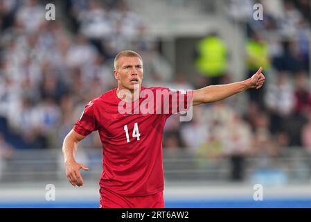 10 settembre 2023: Rasmus Kristensen (Danimarca) guarda al gruppo H di qualificazione EURO 2024, Finlandia contro Danimarca , allo stadio olimpico di Helsinki, Finlandia. Kim Price/CSM Foto Stock