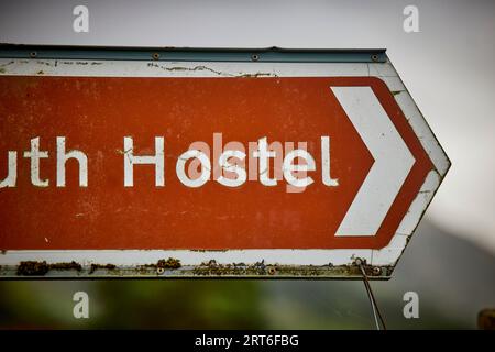 Insegna marrone YHA Borrowdale a Longthwaite, Keswick Lake District Foto Stock