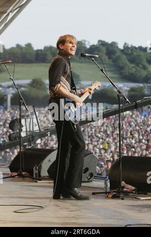 Franz Ferdinand si esibì al Glastonbury Festival nel 2004 Foto Stock