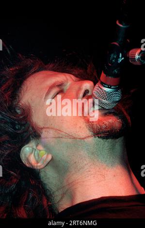 Milano Italia 1995-10-16 : David Vincent cantante e bassista del gruppo Morbid Angel in concerto al Rainbow Club Foto Stock