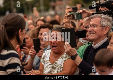 Casa reale spagnola, 11 settembre 2023. Sigueiro, Galizia, Spagna. La regina Letizia inaugura l'anno scolastico nella scuola pubblica plurilingue do Camino Ingles. Alla presenza del presidente del governo galiziano, Alfonso Rueda e del conselleiro dell'educazione Roman Rodriguez. Crediti: Xan / Alamy Live News / Alamy Live News Foto Stock