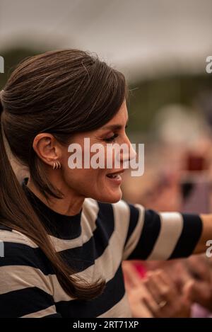 Casa reale spagnola, 11 settembre 2023. Sigueiro, Galizia, Spagna. La regina Letizia inaugura l'anno scolastico nella scuola pubblica plurilingue do Camino Ingles. Alla presenza del presidente del governo galiziano, Alfonso Rueda e del conselleiro dell'educazione Roman Rodriguez. Crediti: Xan / Alamy Live News / Alamy Live News Foto Stock