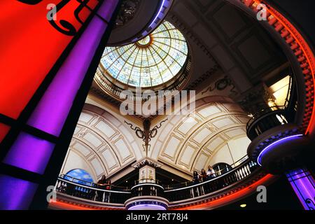 Interno del Kursaal, Kursal, Southend, Southend-on-Sea, Essex, Inghilterra, Regno Unito Foto Stock