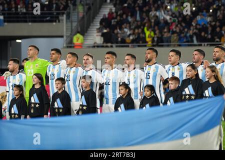 Città di Buenos Aires, Argentina. 7 settembre 2023. Città di Buenos Aires, Argentina, 7 settembre 2023 squadra argentina durante l'inno nazionale durante la partita delle qualificazioni sudamericane tra Argentina e Ecuador per la Coppa del mondo 2026 USA, Messico Canada, alle qualificazioni sudamericane per la Coppa del mondo 2026 a Buenos Aires, Argentina, 7 settembre 2023. Punteggio finale Argentina 1:0 Ecuador. Prossima partita l'Argentina affronterà la Bolivia il 12 settembre allo Stadio Hernando Siles, a la Paz, Bolivia (JULIETA FERRARIO/SPP) credito: SPP Sport Press Photo. /Alamy Live News Foto Stock