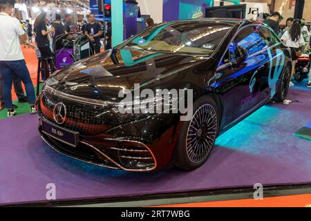 Kuala Lumpur, Malesia - 5 maggio 2023: Mercedes benz eqs 450+ AMG in mostra al Malaysia AutoShow 2023 Foto Stock