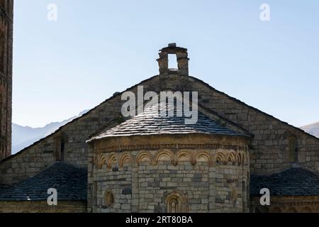 Chiesa cattolica di Sant Climent de Taüll. Parte delle "Chiese del Vall de Boí" (insieme di nove chiese romaniche del primo periodo dichiarate Patrimonio dell'Umanità Foto Stock