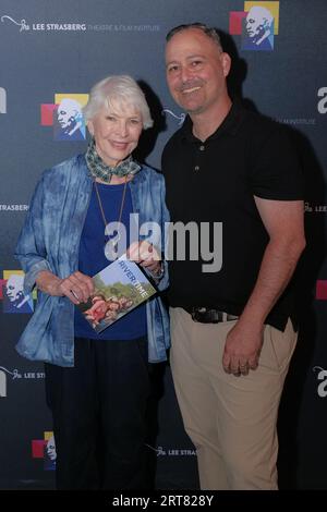 Ellen Burstyn e David Strasberg alla prima del workshop River Time presso il Lee Strasberg Theatre, recentemente coniato. Foto Stock