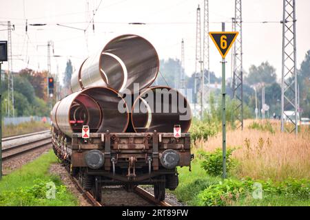 Nuove pipline del gas trasportate a destinazione per Eugal Foto Stock
