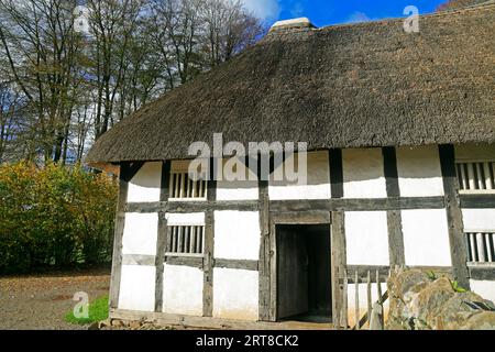 Abernodwydd cascina in autunno, il National History Museum of Wales, Cardiff. Sain Ffagan Amgueddfa Werin Cymru Foto Stock