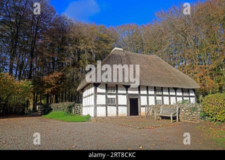 Abernodwydd cascina in autunno, il National History Museum of Wales, Cardiff. Sain Ffagan Amgueddfa Werin Cymru Foto Stock