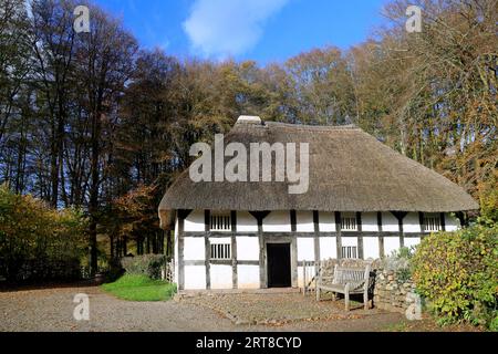 Abernodwydd cascina in autunno, il National History Museum of Wales, Cardiff. Sain Ffagan Amgueddfa Werin Cymru Foto Stock