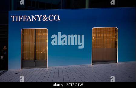 Tiffany & Co. Negozio del marchio, Logo, negozio al dettaglio, quartiere Dorotheen, DOQU, centro commerciale Blue Hour, Stoccarda, Baden-Wuerttemberg, Germania Foto Stock