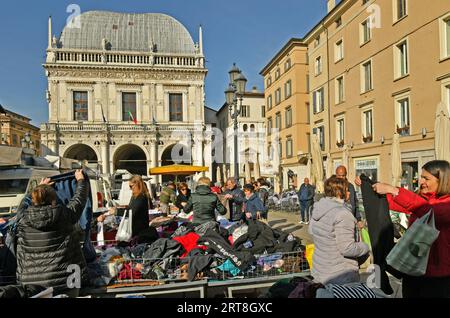 Brescia, una bellissima città italiana ricca di storia, testimonianze archeologiche e opere d'arte e di architettura Foto Stock