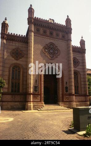 Esterno del Tempio Corale, sinagoga a Bucarest, Romania, circa 2000 Foto Stock