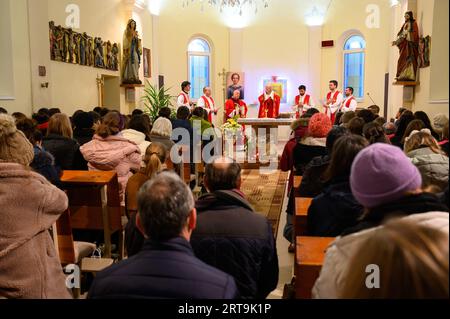 Santa messa nella Chiesa di nostra Signora dei sette dolori a Vysoká nad Uhom, Slovacchia, dove ha vissuto. Foto Stock