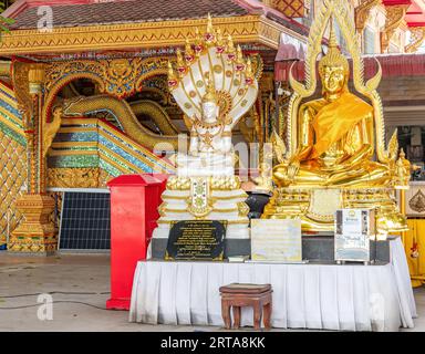 Immagini del Buddha al Wat Huai Yai, un tempio buddista a Huai Yai, Pattaya City, Chonburi, Thailandia. Foto Stock