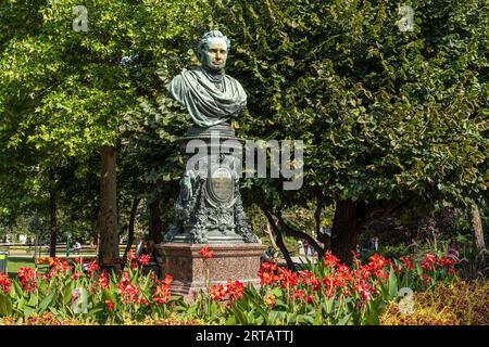 Il dr Andreas Zelinka Monument a Stadtpark a Vienna, Austria, Europa Foto Stock